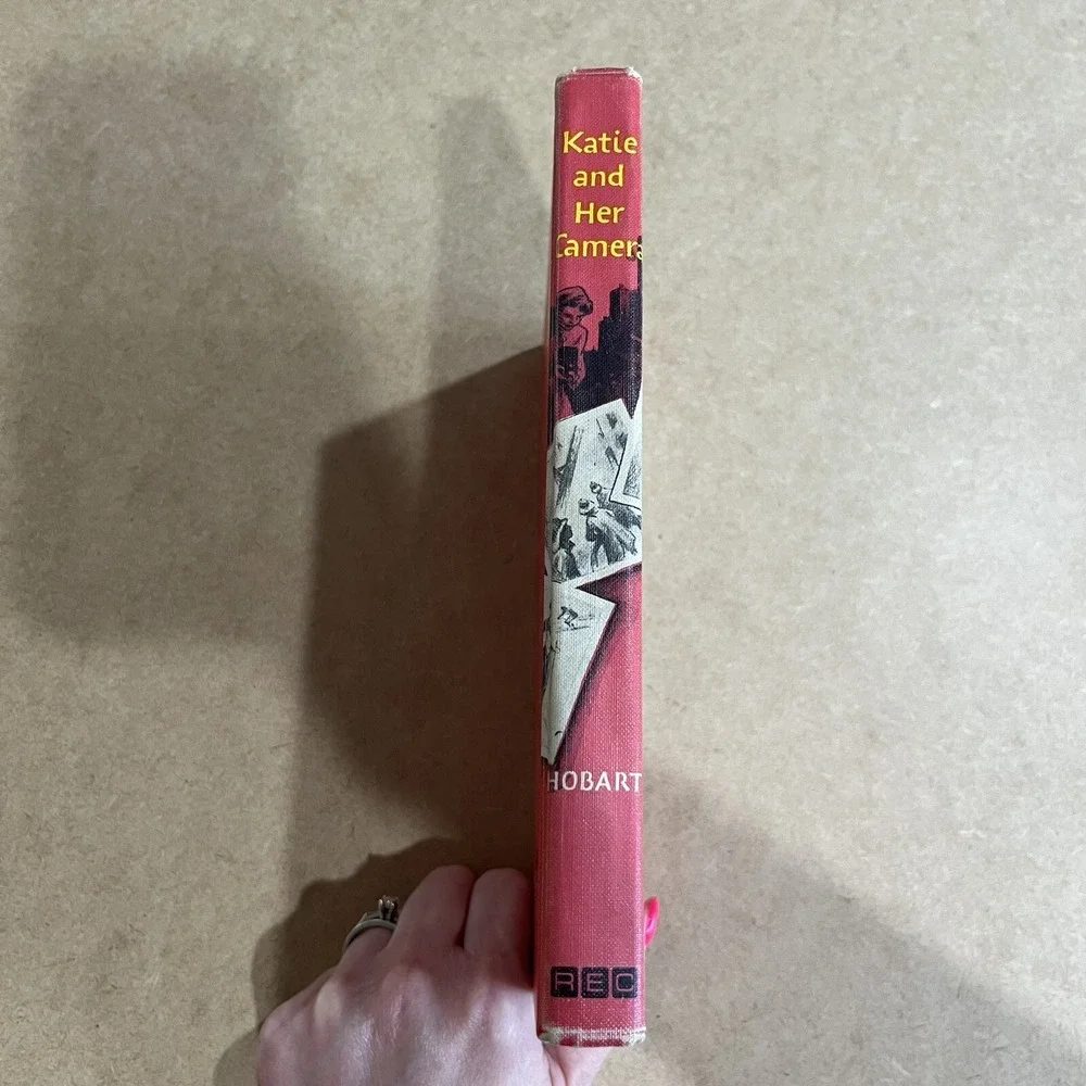 Katie And Her Camera Book By Lois Hobart Copyright 1955 Rec Library Edition VTG